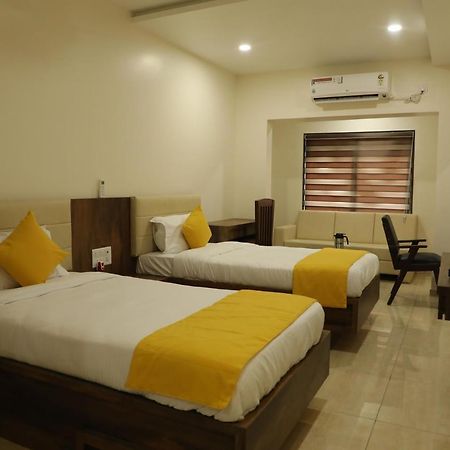 Hotel Balaji Palace ปอร์บันดาร์ ภายนอก รูปภาพ