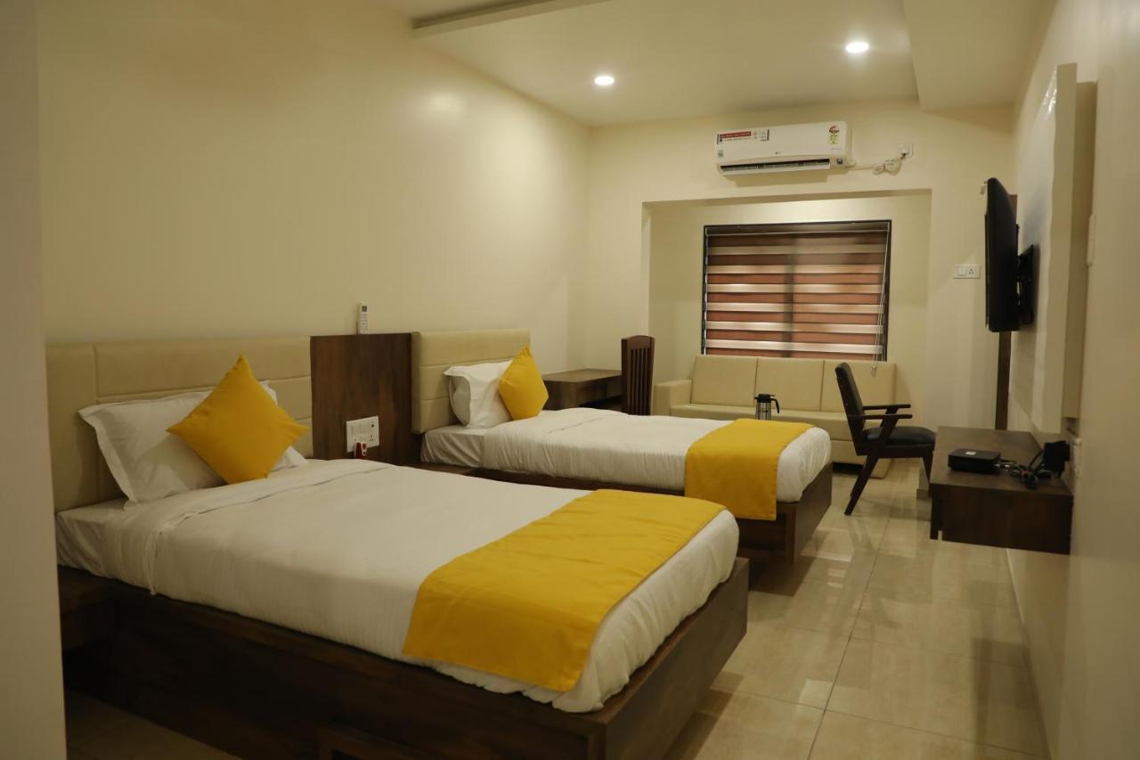 Hotel Balaji Palace ปอร์บันดาร์ ภายนอก รูปภาพ