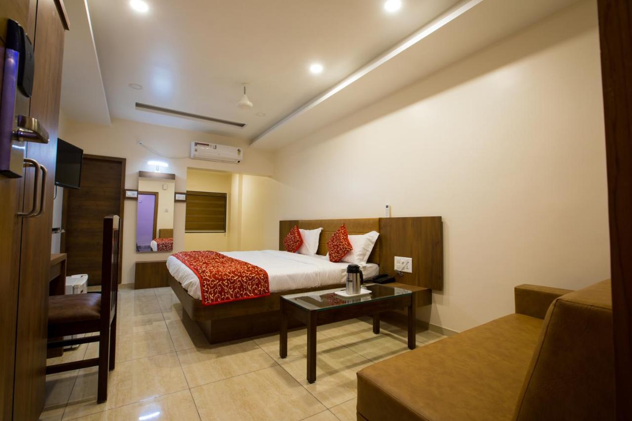 Hotel Balaji Palace ปอร์บันดาร์ ภายนอก รูปภาพ